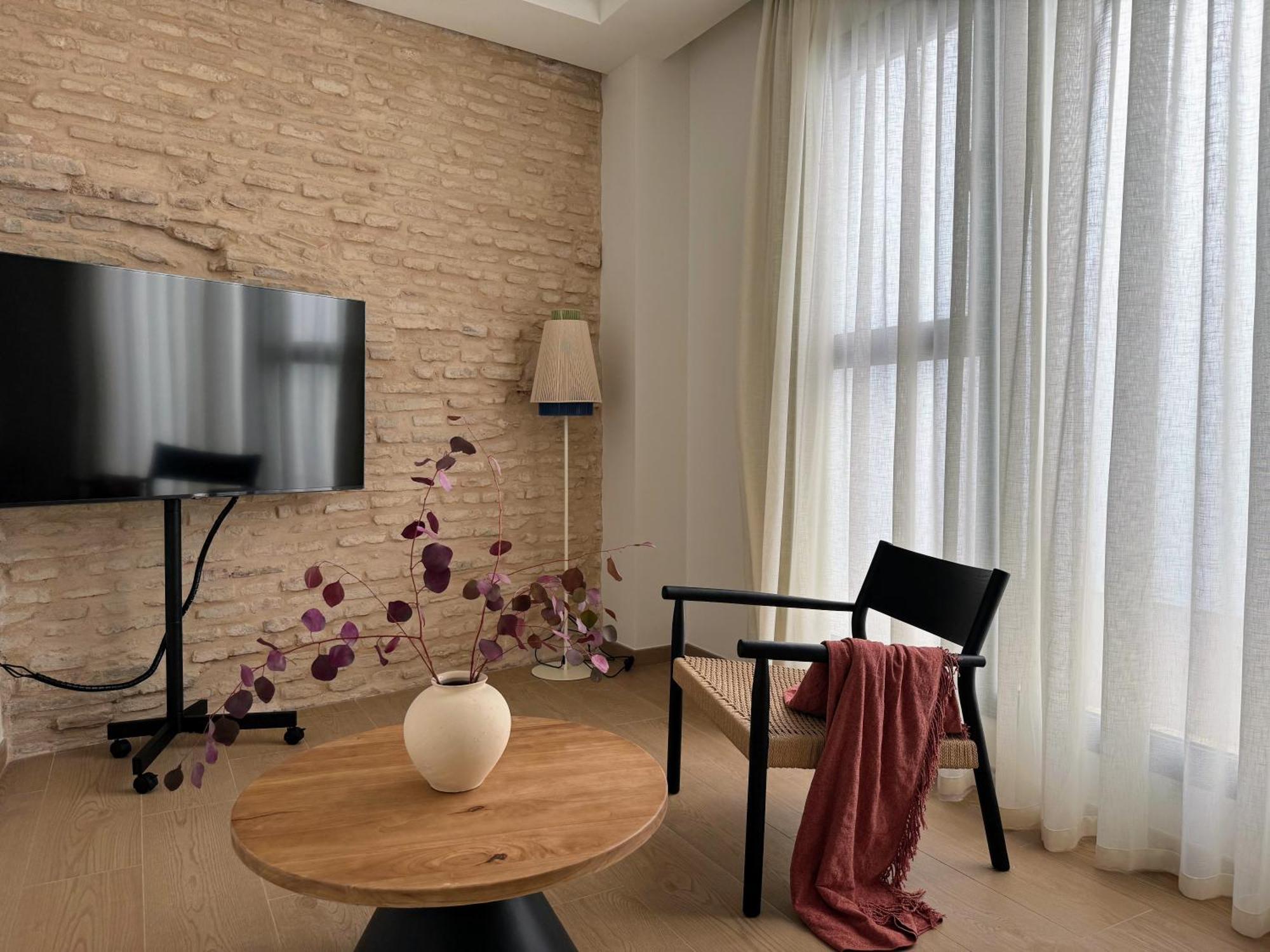 Redes Royale Apartments By Misterhost Sevilla Bagian luar foto
