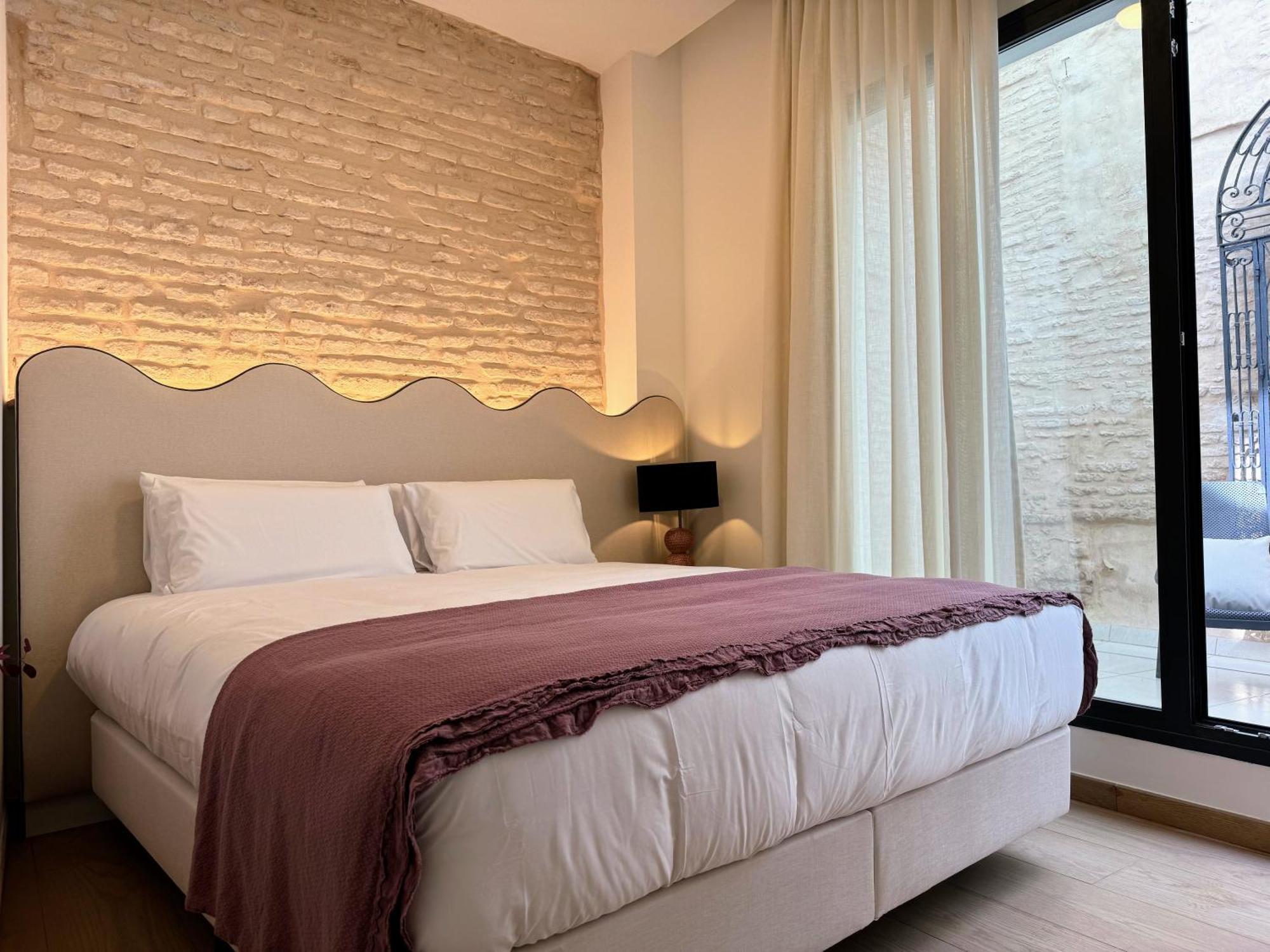 Redes Royale Apartments By Misterhost Sevilla Bagian luar foto